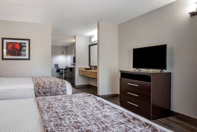 Best Western Carlton Suites