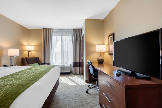 Comfort Inn and Suites - Crossplex Village