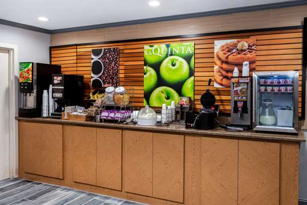 La Quinta Inn by Wyndham Birmingham - Inverness