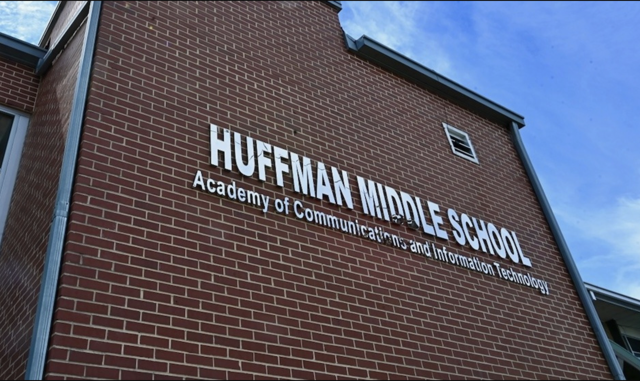 Alabama’s first in-school grocery store opens at Huffman Middle
