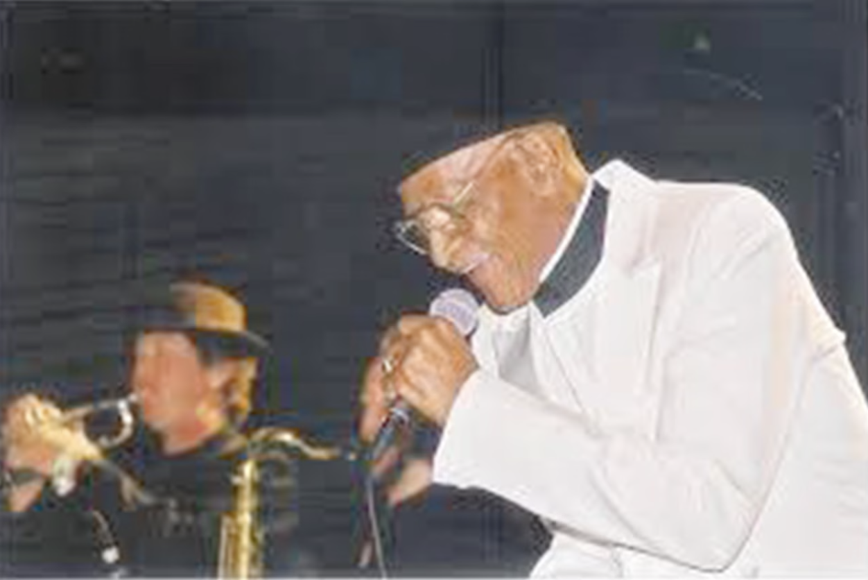 Birmingham music legend Roscoe Robinson dies at 97