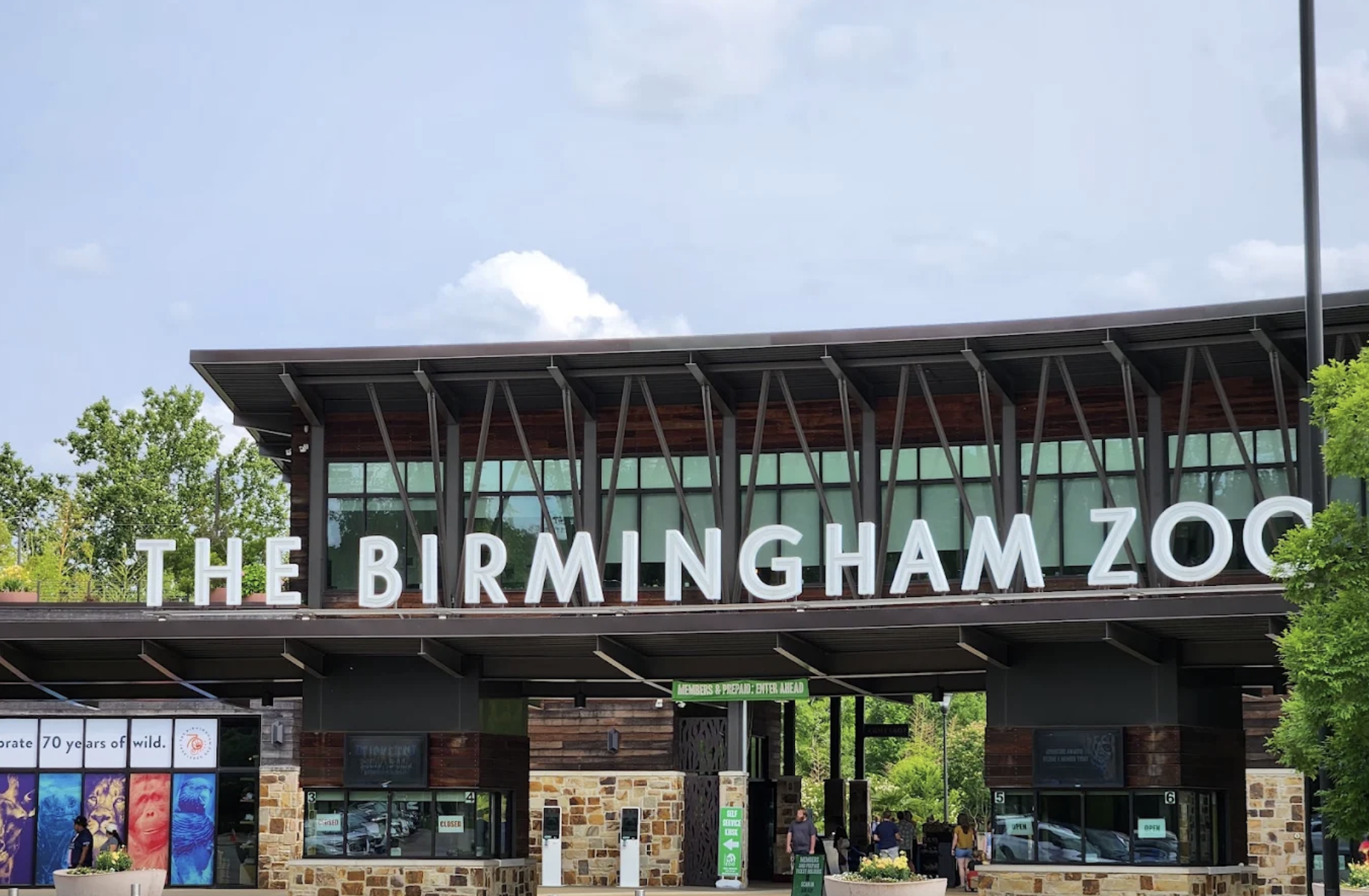 Birmingham Zoo roars to statewide tourism win