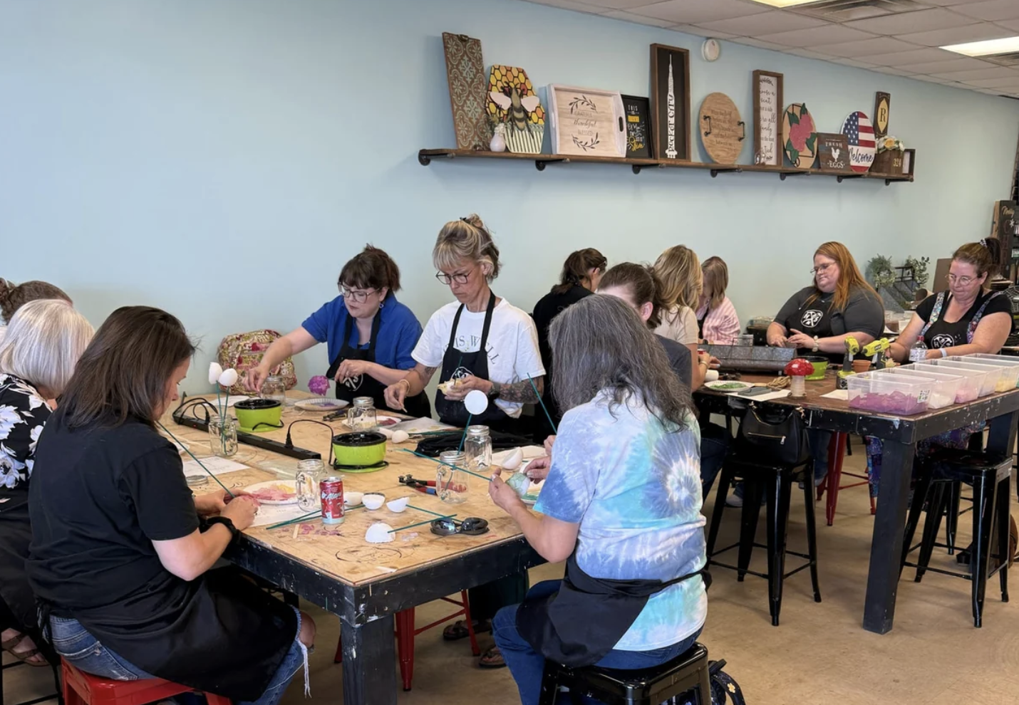 New craft studio bringing creative experiences to Hoover
